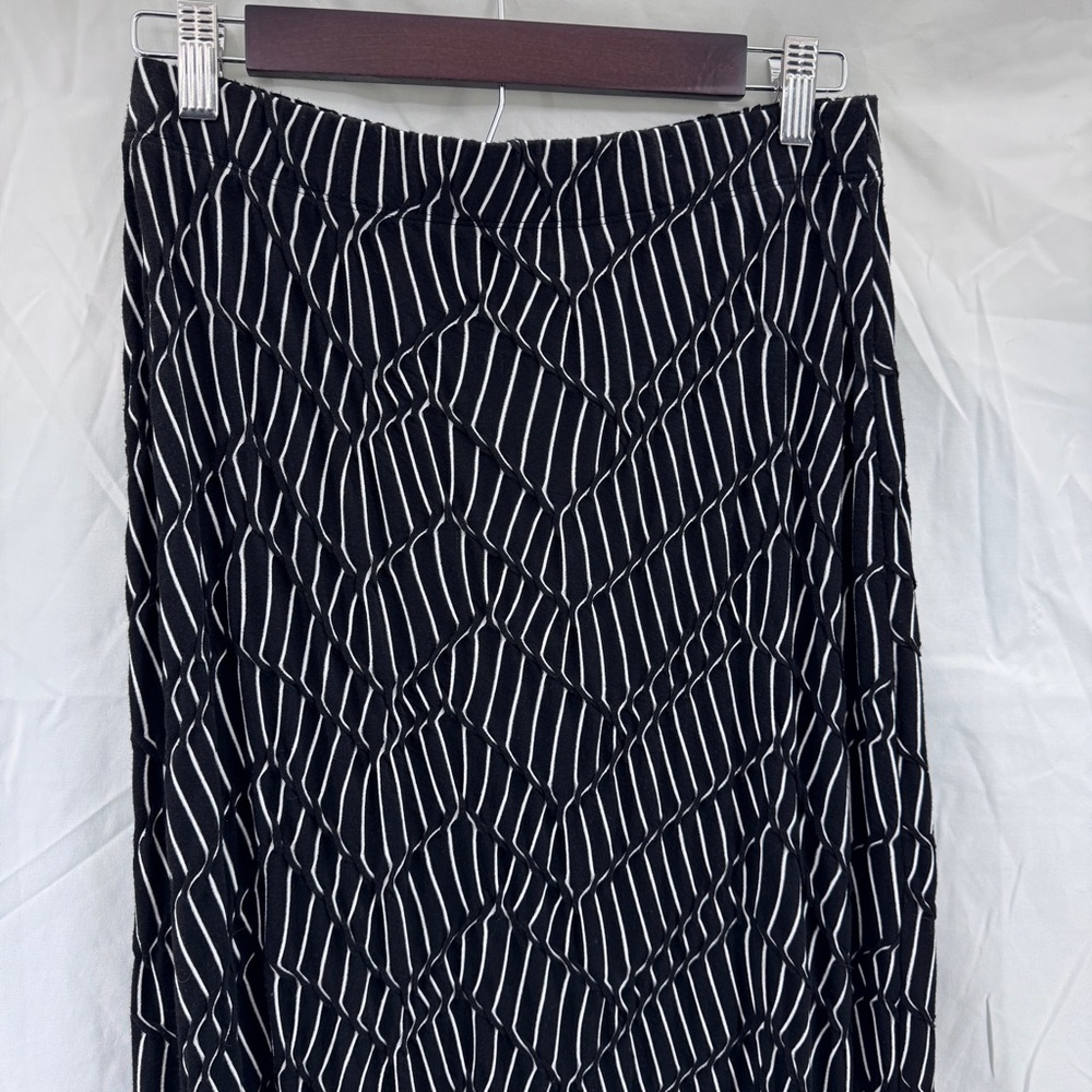 Chico's Black & White Abstract Geometric Textured Maxi Skirt Boho 90’s Revival - Picture 2 of 11